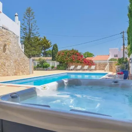 Beautifully Renovated With Swimming Pool *